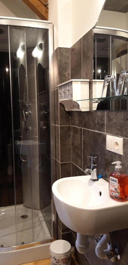 Metras Maja Hotel Aizpute Ngoại thất bức ảnh