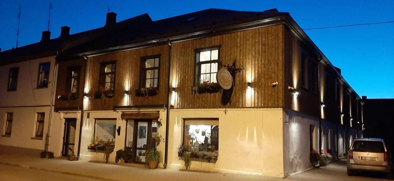 Metras Maja Hotel Aizpute Ngoại thất bức ảnh