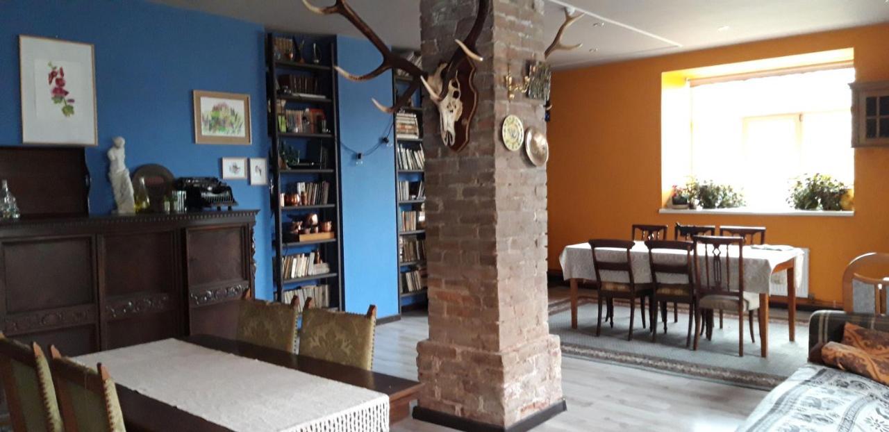 Metras Maja Hotel Aizpute Ngoại thất bức ảnh