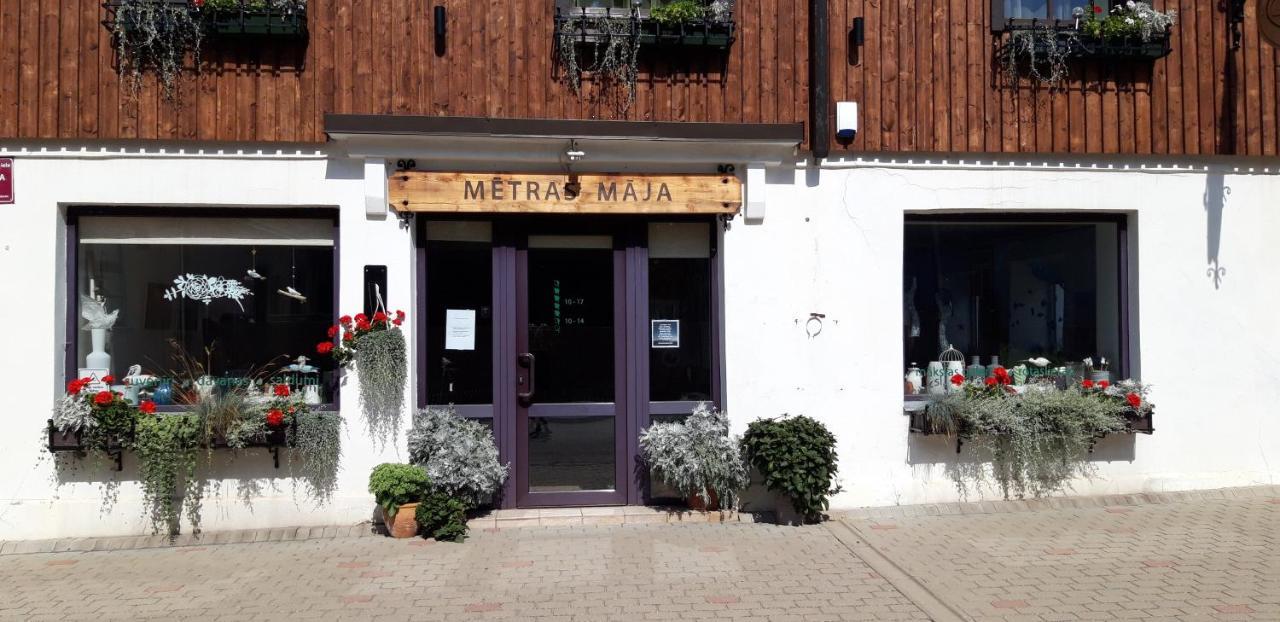 Metras Maja Hotel Aizpute Ngoại thất bức ảnh